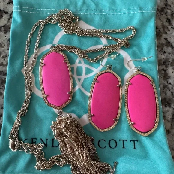 Kendra Scott Pink and Gold Rayne Necklace and Danielle earring set - Picture 1 of 5